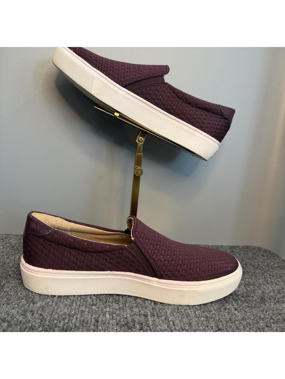 Dr. Scholl's Women's Madison Slip-On wine color gridded embossed pattern size 7